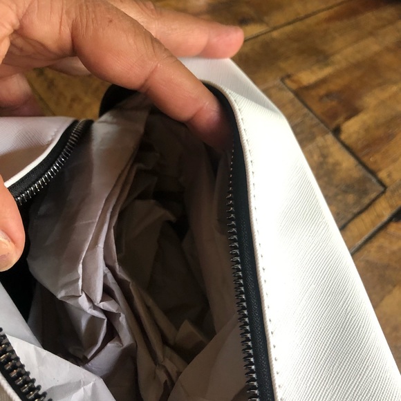 Rae Dunn Cosmetic Bag - Picture 3 of 4